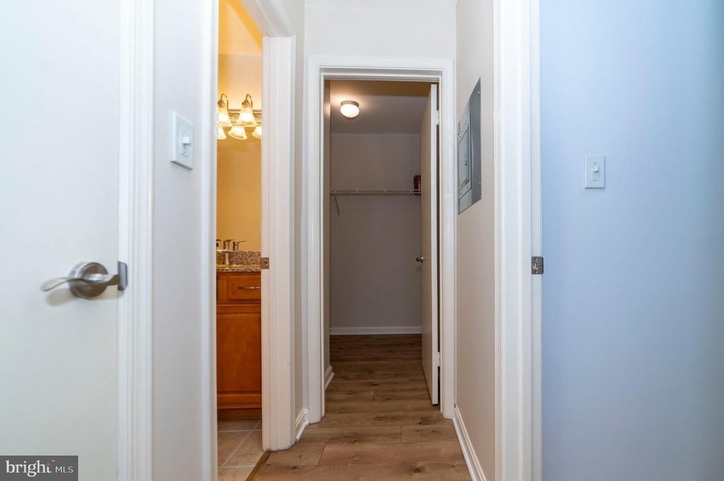 3176 Summit Square Drive - Photo 27