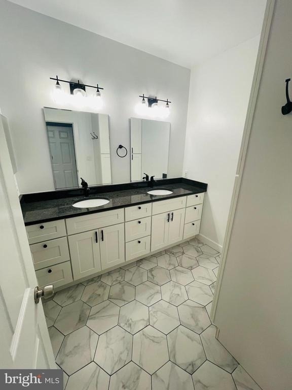 2665 Manhattan Place - Photo 18