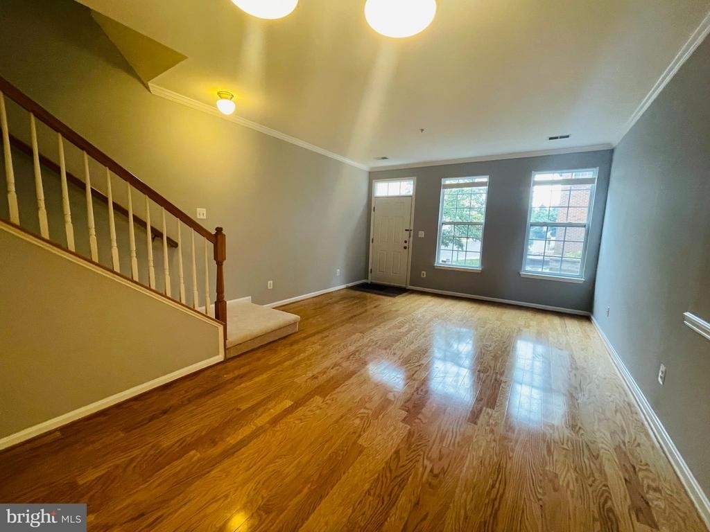 2665 Manhattan Place - Photo 2