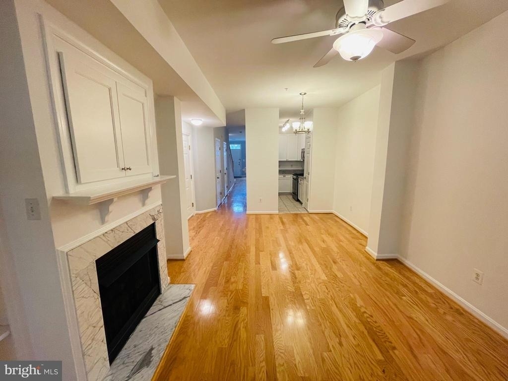 2665 Manhattan Place - Photo 9