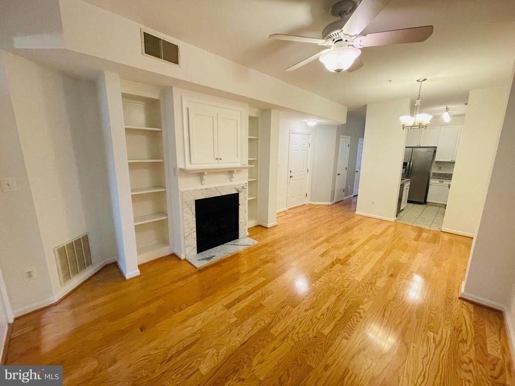 2665 Manhattan Place - Photo 8
