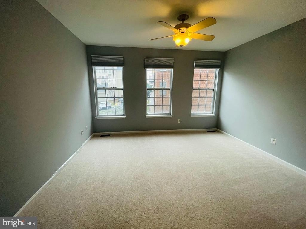 2665 Manhattan Place - Photo 15