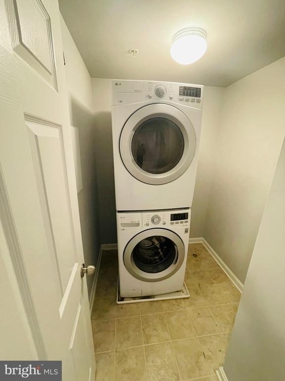 2665 Manhattan Place - Photo 27