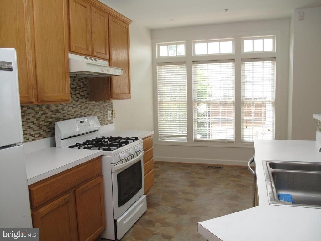 8176 Skelton Circle - Photo 3