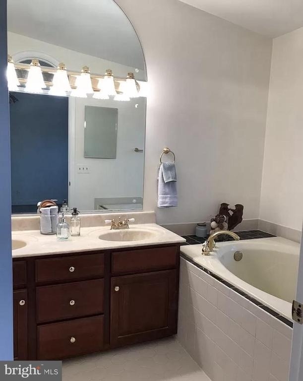 8043 Merry Oaks Court - Photo 15