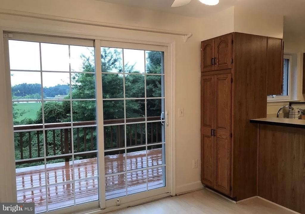 8043 Merry Oaks Court - Photo 9