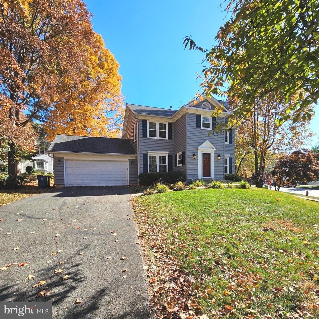 6413 Four Oaks Lane - Photo 0