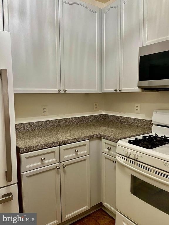2701 Bellforest Court - Photo 3