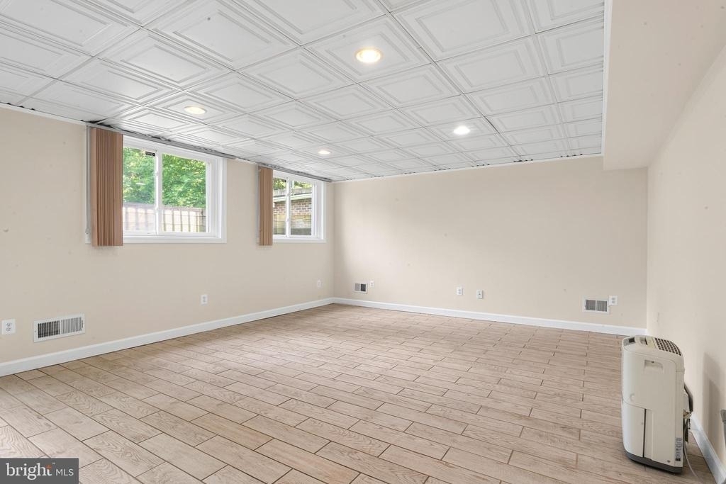 5129 Chowan Avenue - Photo 59