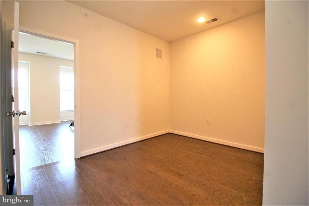 3974 Norton Place - Photo 22
