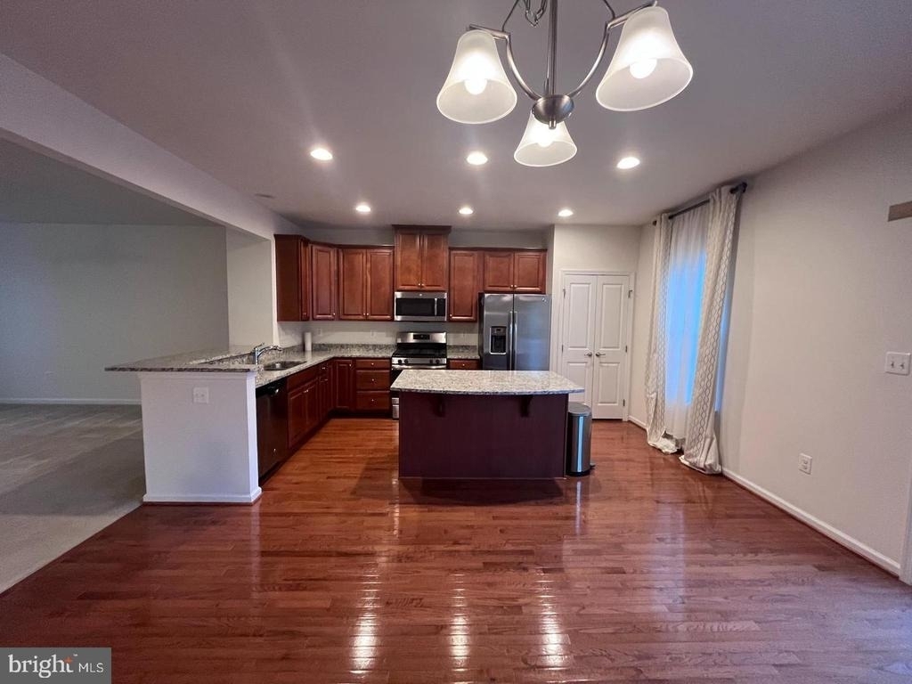 1118 Oakwood Street - Photo 5