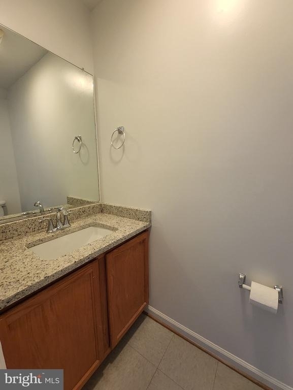 649 Spencer Street E - Photo 8