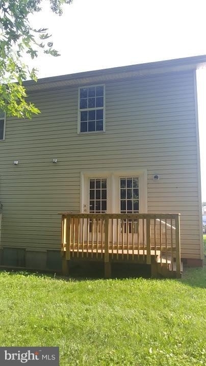 649 Spencer Street E - Photo 1