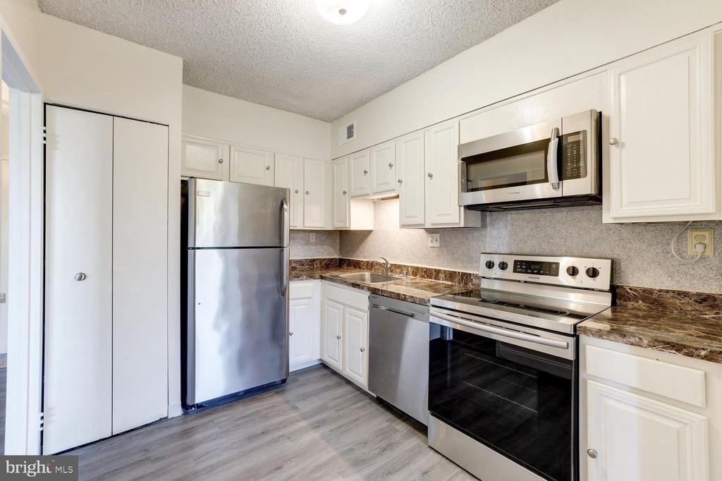 5500 Holmes Run Parkway - Photo 12