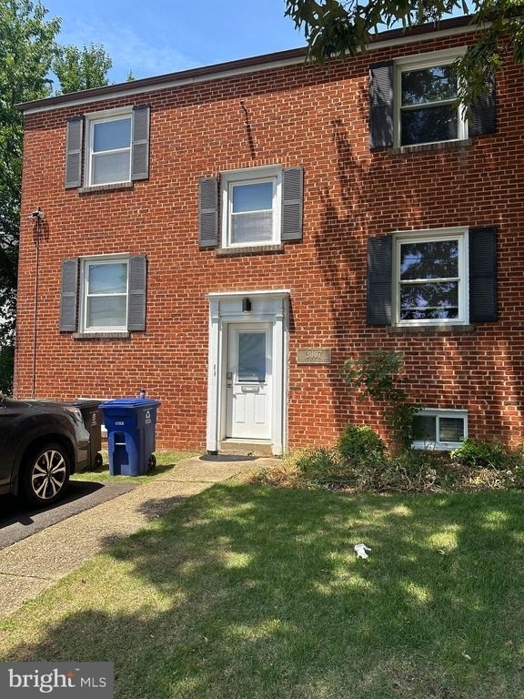 3007 9th Street N - Photo 0
