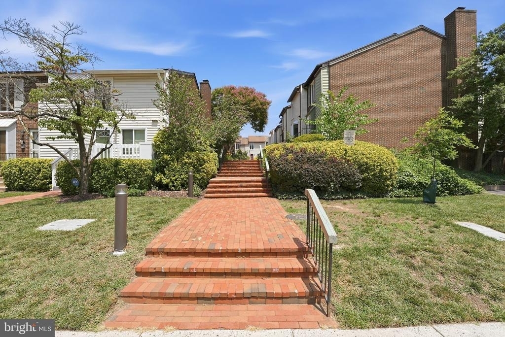 975 S Taylor Street - Photo 30