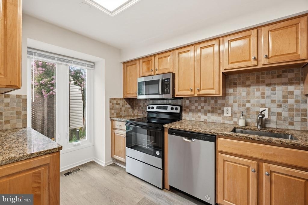 975 S Taylor Street - Photo 11