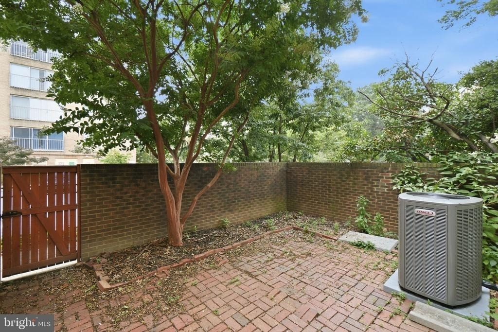 975 S Taylor Street - Photo 25