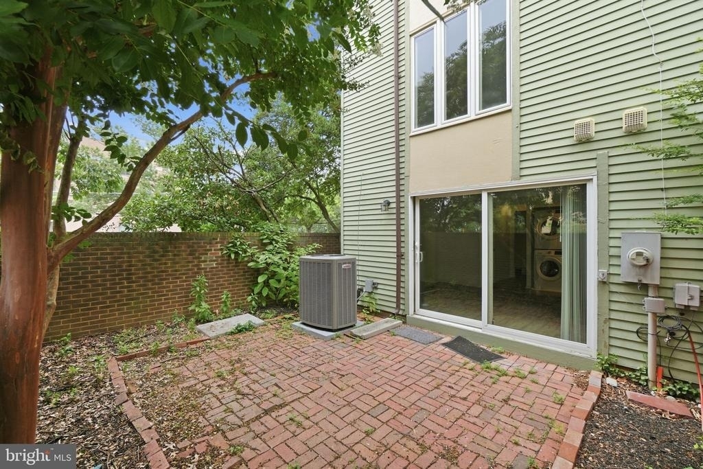 975 S Taylor Street - Photo 21