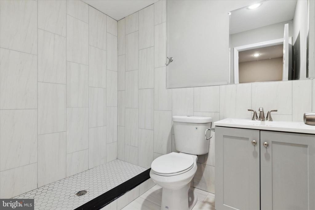 1230 N Marshall Street - Photo 3