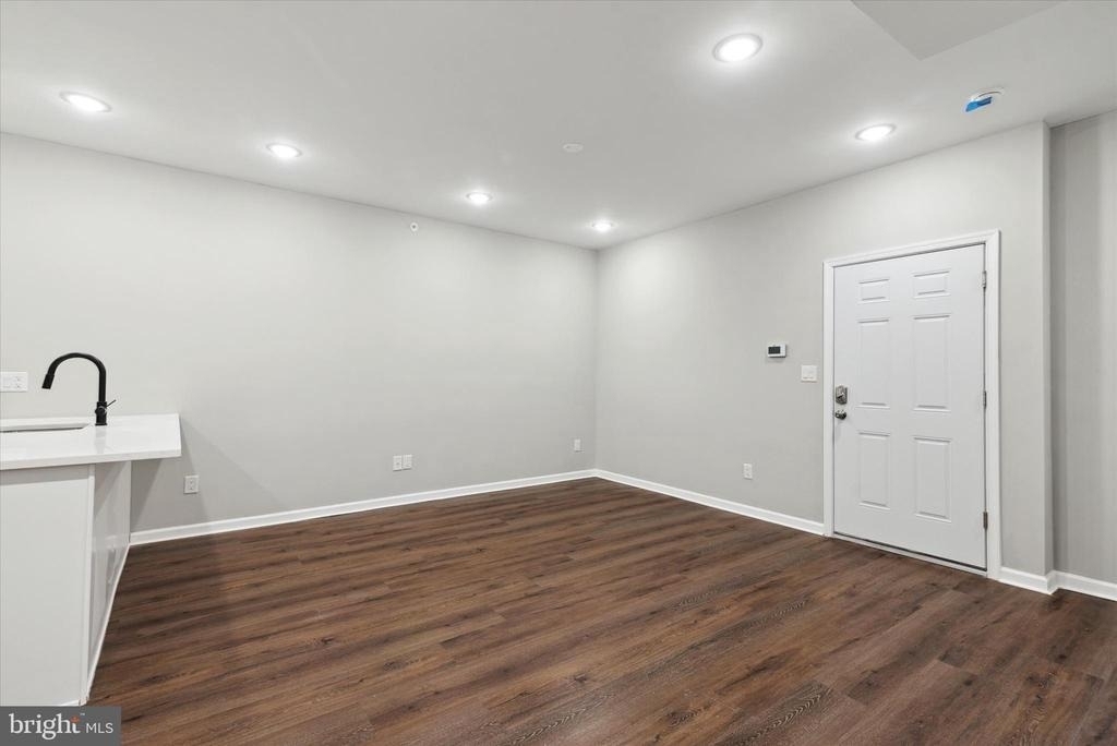 1230 N Marshall Street - Photo 6