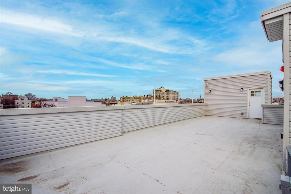 1230 N Marshall Street - Photo 9