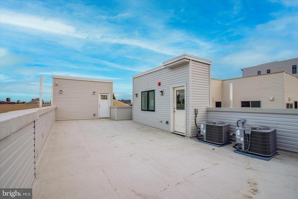 1230 N Marshall Street - Photo 10