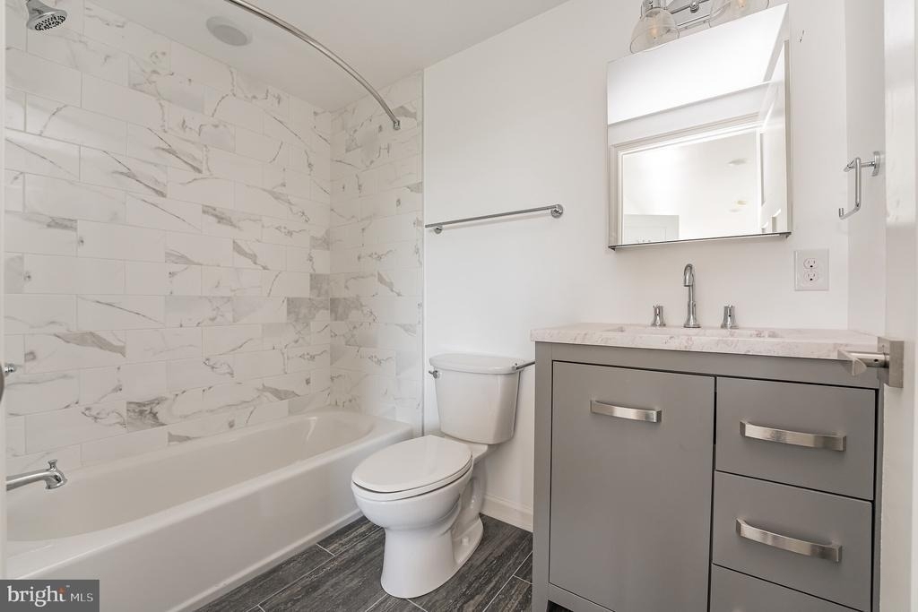 6649 Ridge Avenue - Photo 5