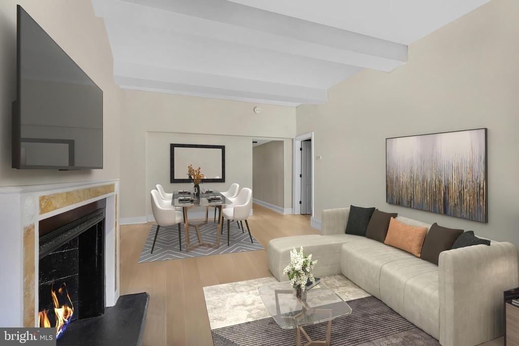 222 W Rittenhouse Square - Photo 1