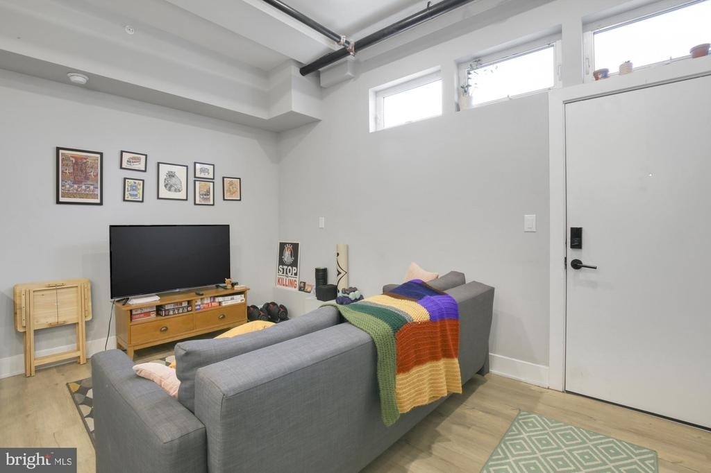3965 Lancaster Avenue - Photo 4