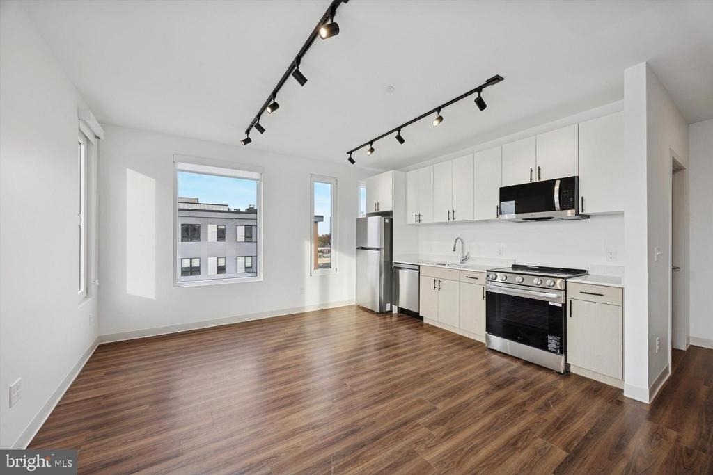4240 Chestnut Street - Photo 0