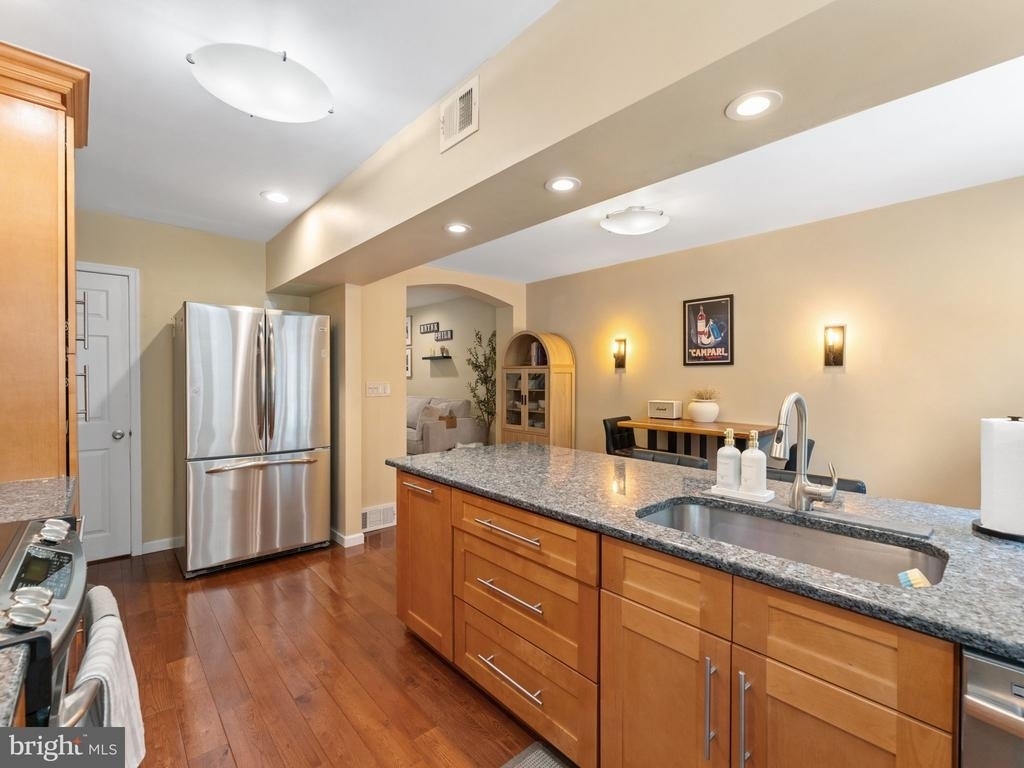 5969 Jannette Street - Photo 11