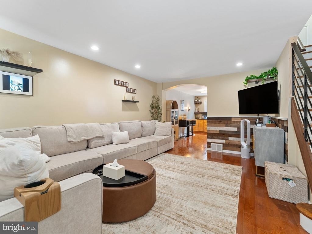 5969 Jannette Street - Photo 4
