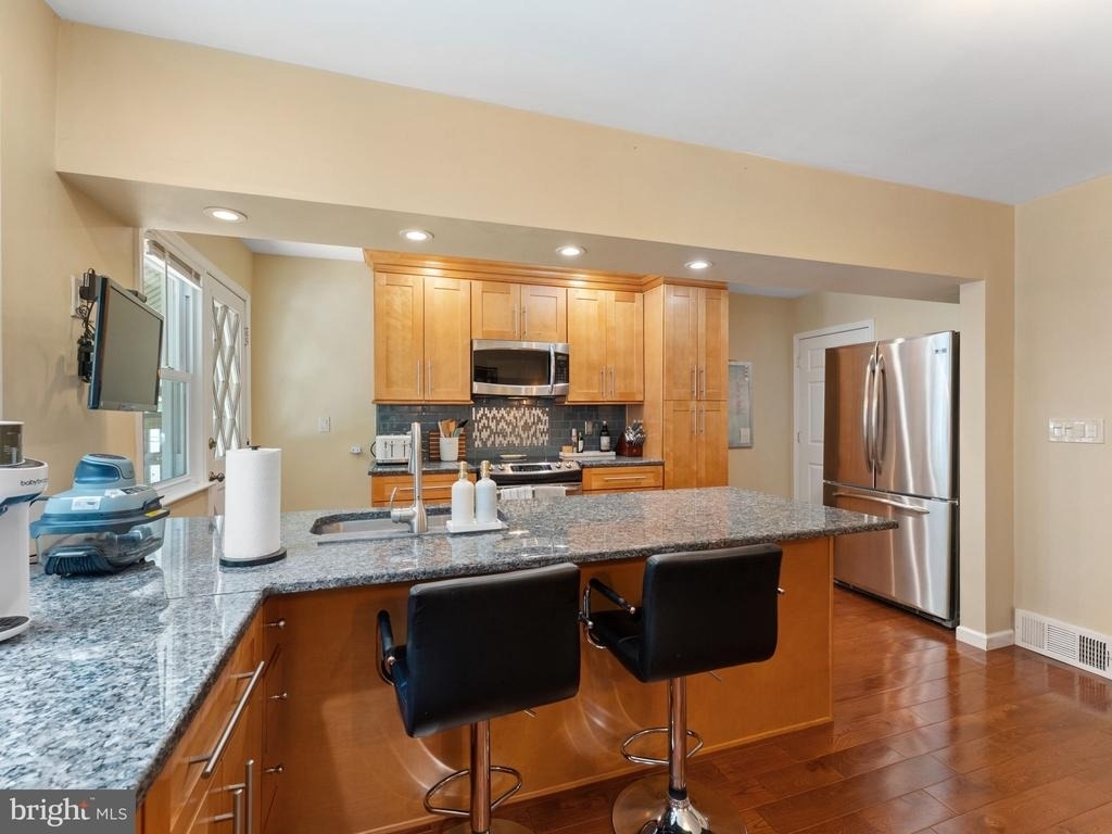5969 Jannette Street - Photo 8
