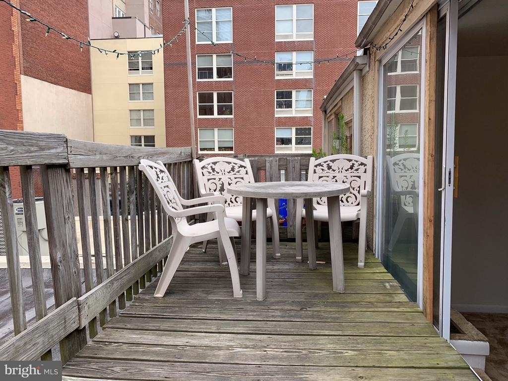 1209 Locust Street - Photo 20