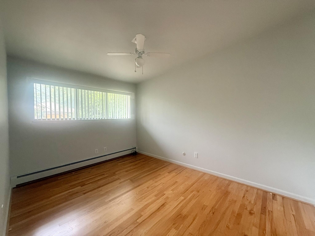 412 S Revena Boulevard - Photo 8