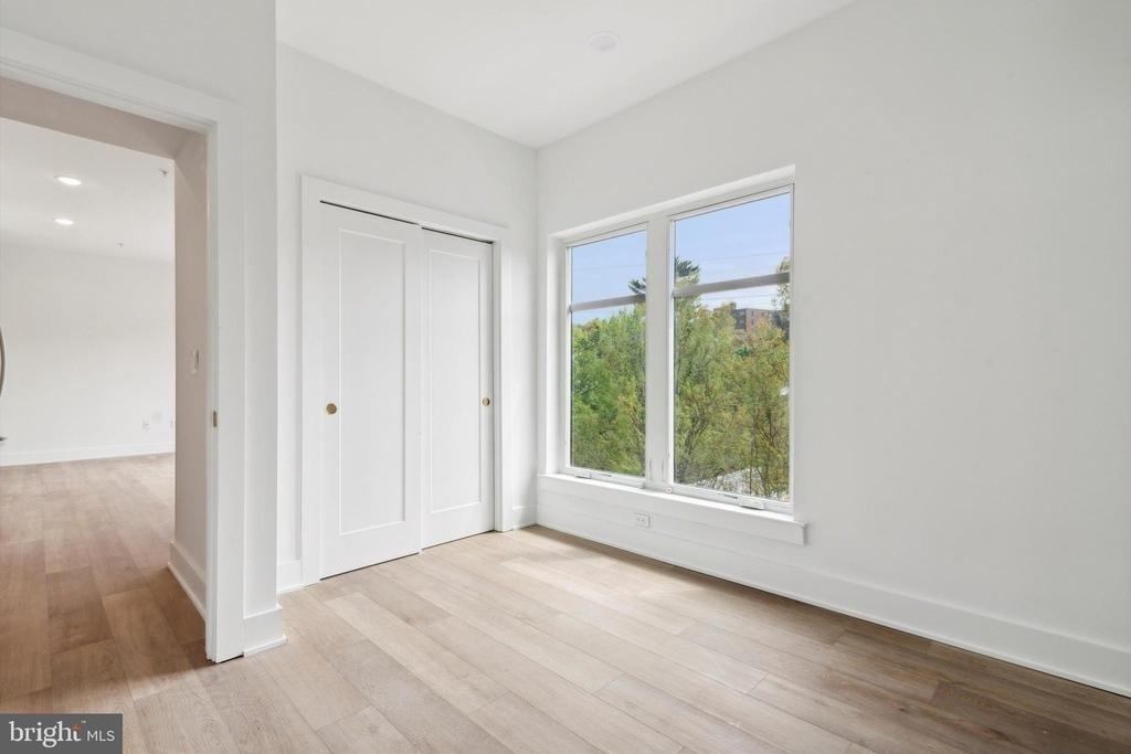 367 W Hortter Street - Photo 6