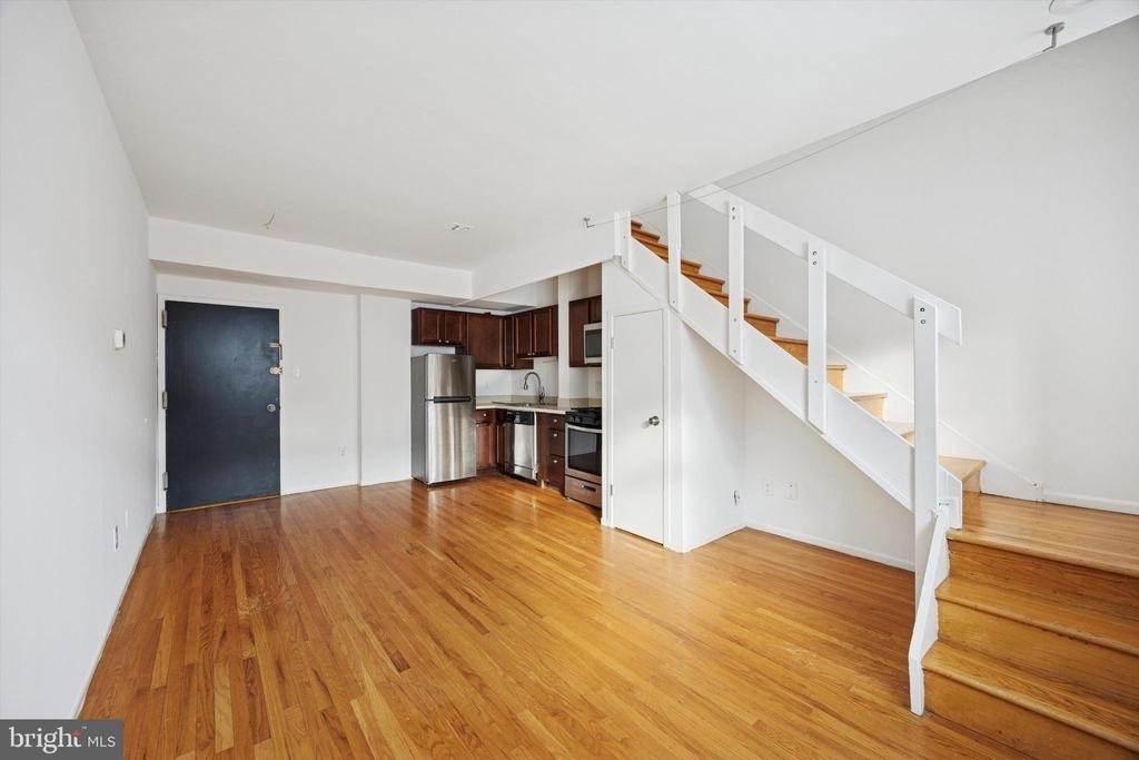319 S 10th Street - Photo 1