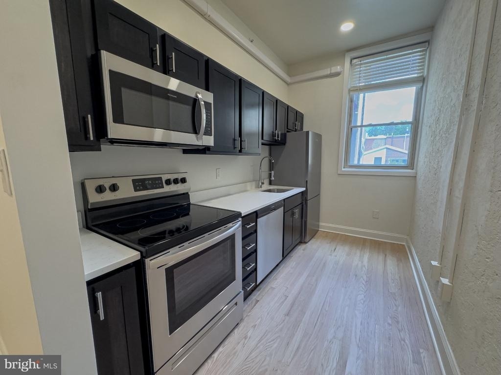 2113 Green Street - Photo 1