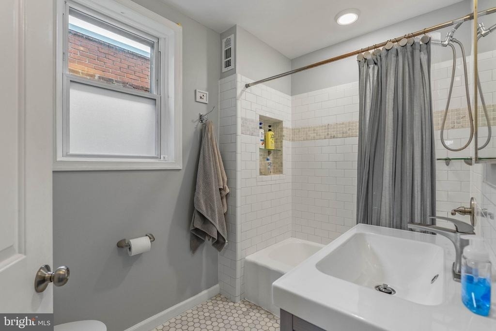 3183 E Thompson Street - Photo 20