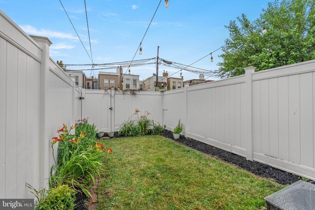3183 E Thompson Street - Photo 11