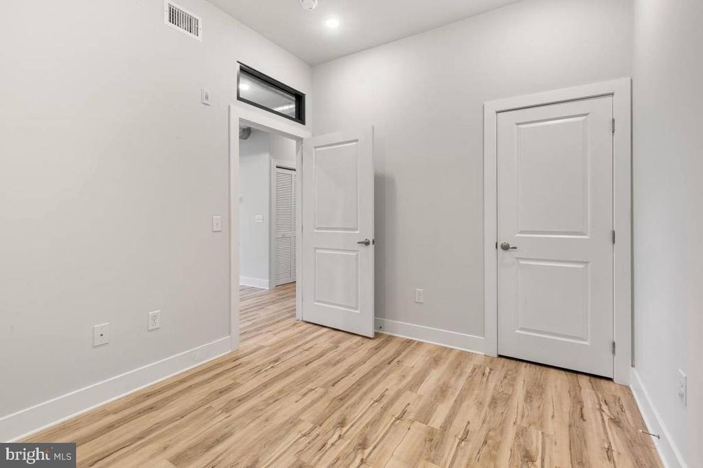 2440 Kensington Avenue - Photo 10