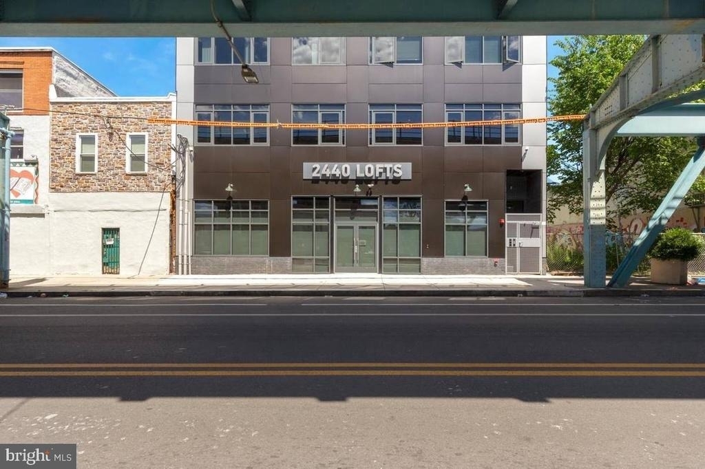 2440 Kensington Avenue - Photo 13