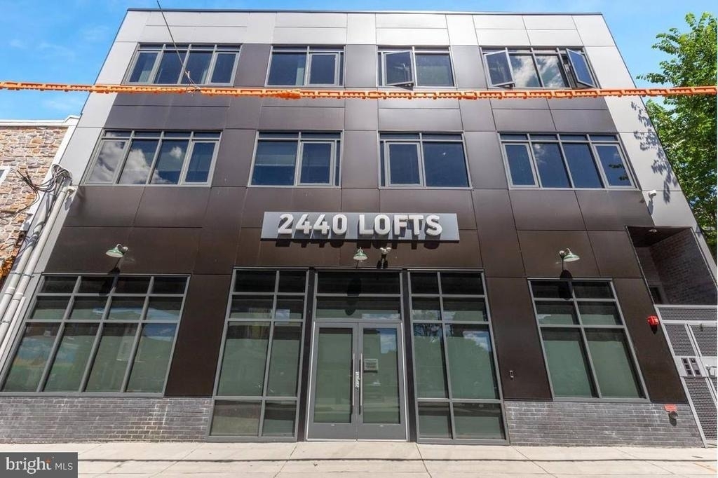 2440 Kensington Avenue - Photo 12