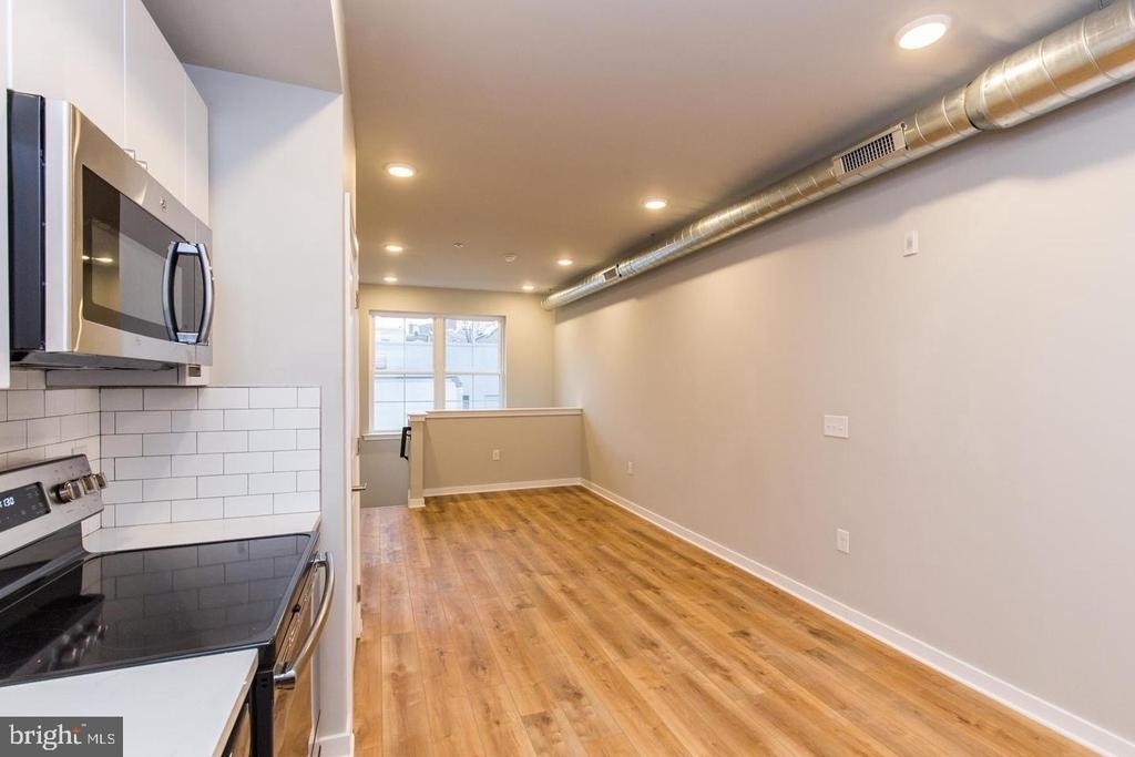 2543 N Front Street - Photo 3
