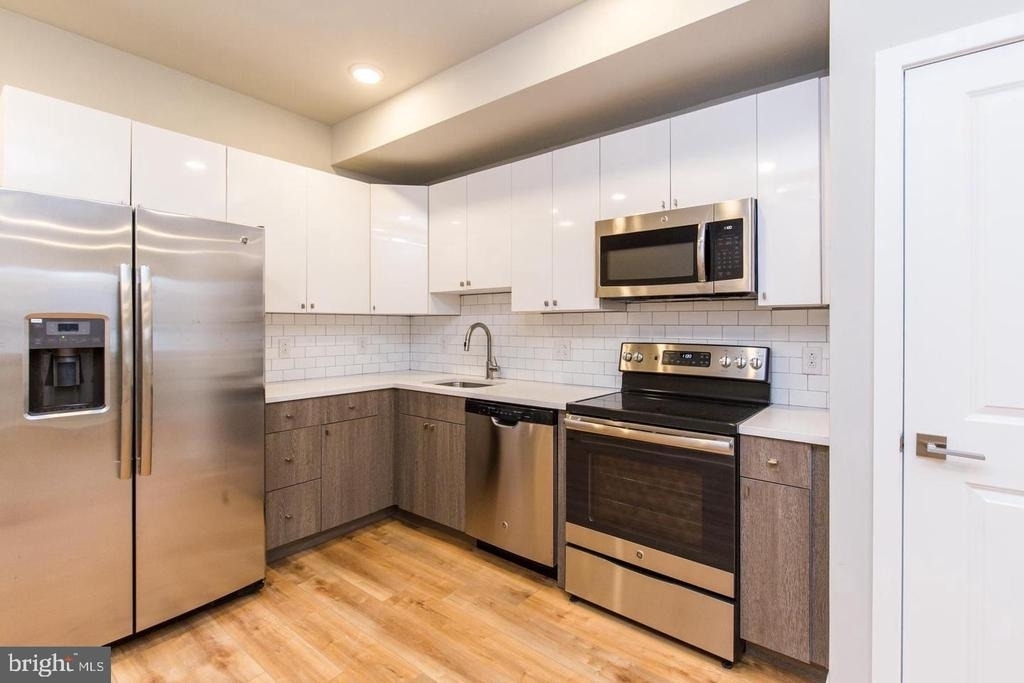 2543 N Front Street - Photo 1