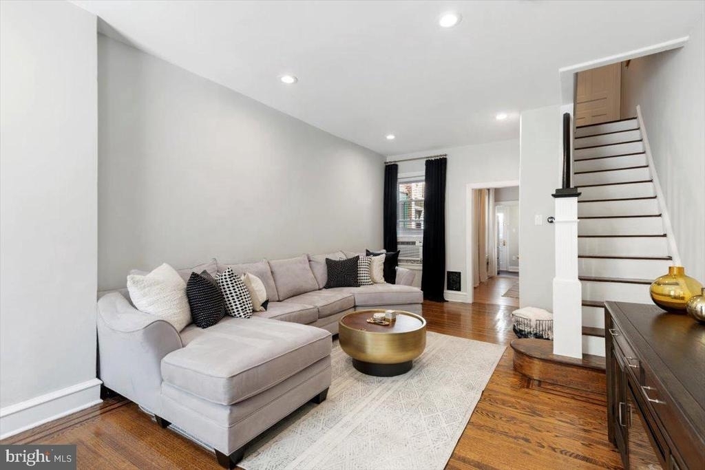 623 Miller Street - Photo 4