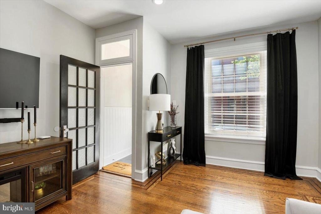 623 Miller Street - Photo 5