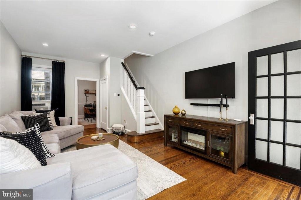 623 Miller Street - Photo 3