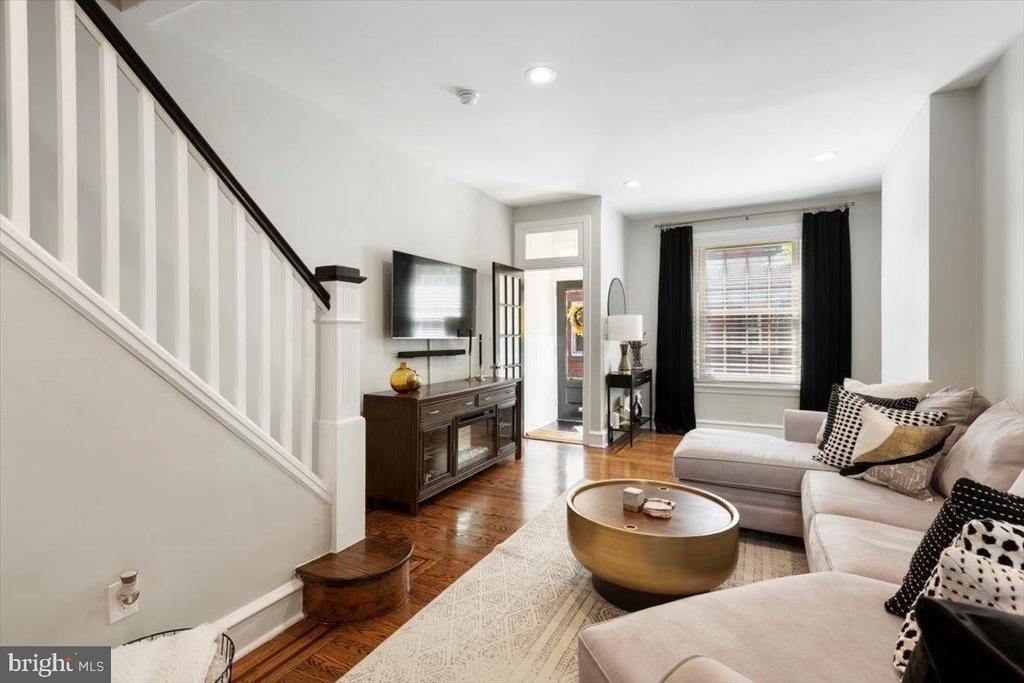 623 Miller Street - Photo 7